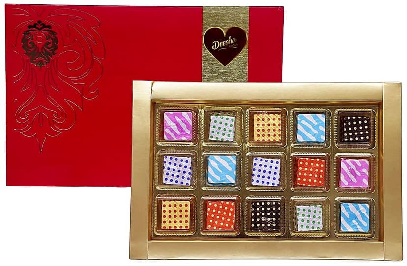 Deesha Foods Strawberry Chocolates Gift Pack