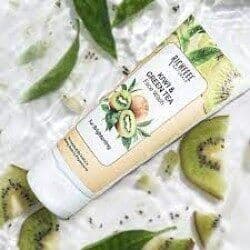 Richfeel Naturals Kiwi & Green Tea Face Wash