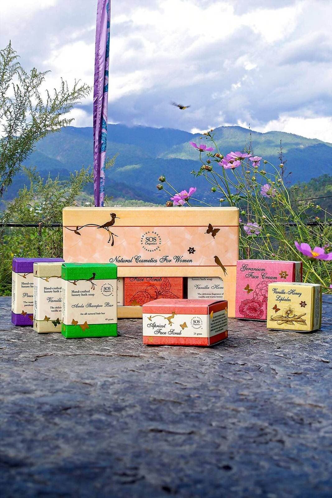 SOS Organics Cosmetic Gift Box for Women