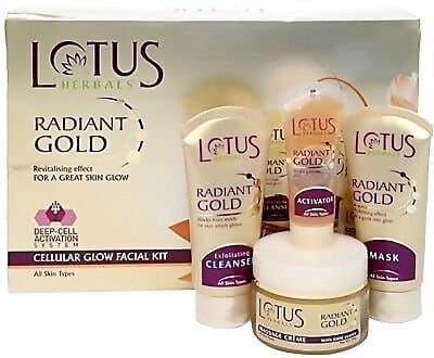 Lotus Herbals Radiant Gold kit