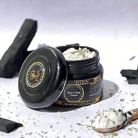 Magical Jar Black and White Cleanser